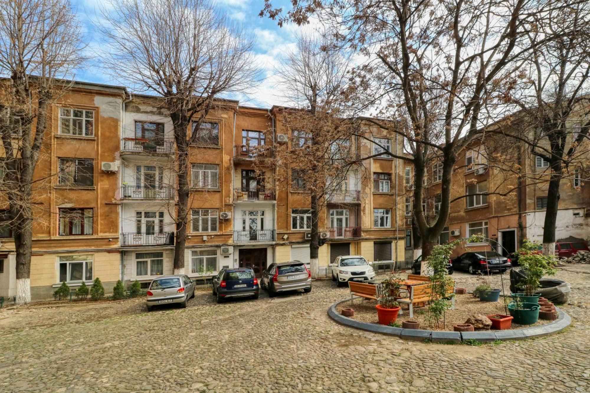 Neo-Classic Design Near Downtown Bucarest Exterior foto